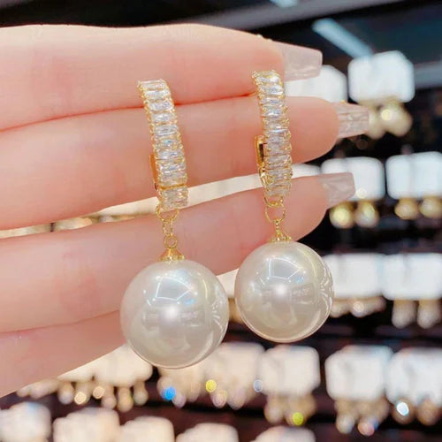 Spark Glow Pearl Earring
