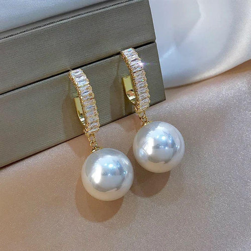 Spark Glow Pearl Earring