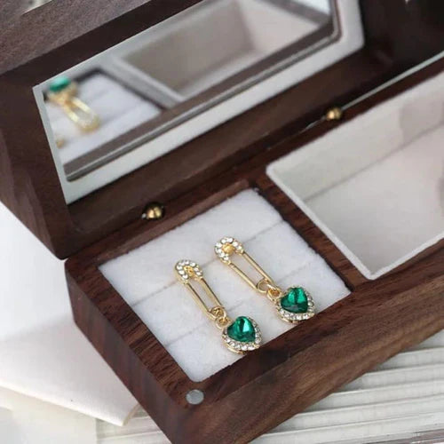 Emeraled Chain Earring